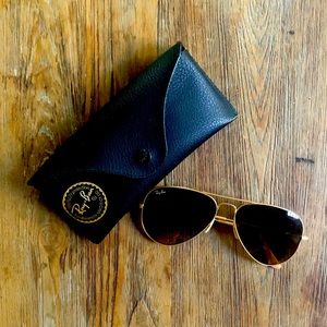 Excellent Condition Ray-Ban Aviators with Case